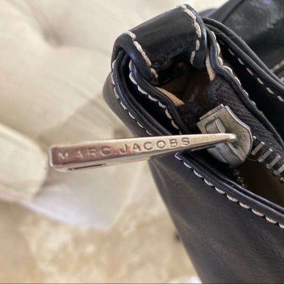 Marc Jacobs Anouk Leather Bag w/white stitching - Picture 8 of 11